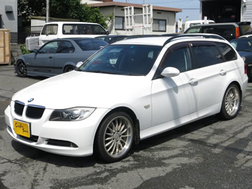 BMW320i c[O